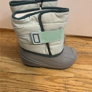 CAT & JACK Kids Winter Boots in Gray and Green size 8 NWT